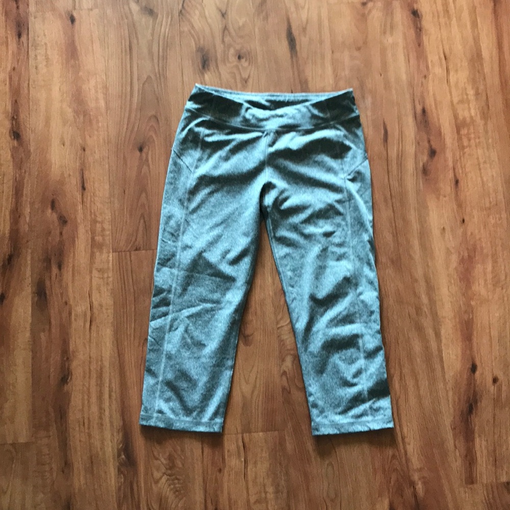 Capri workout pants